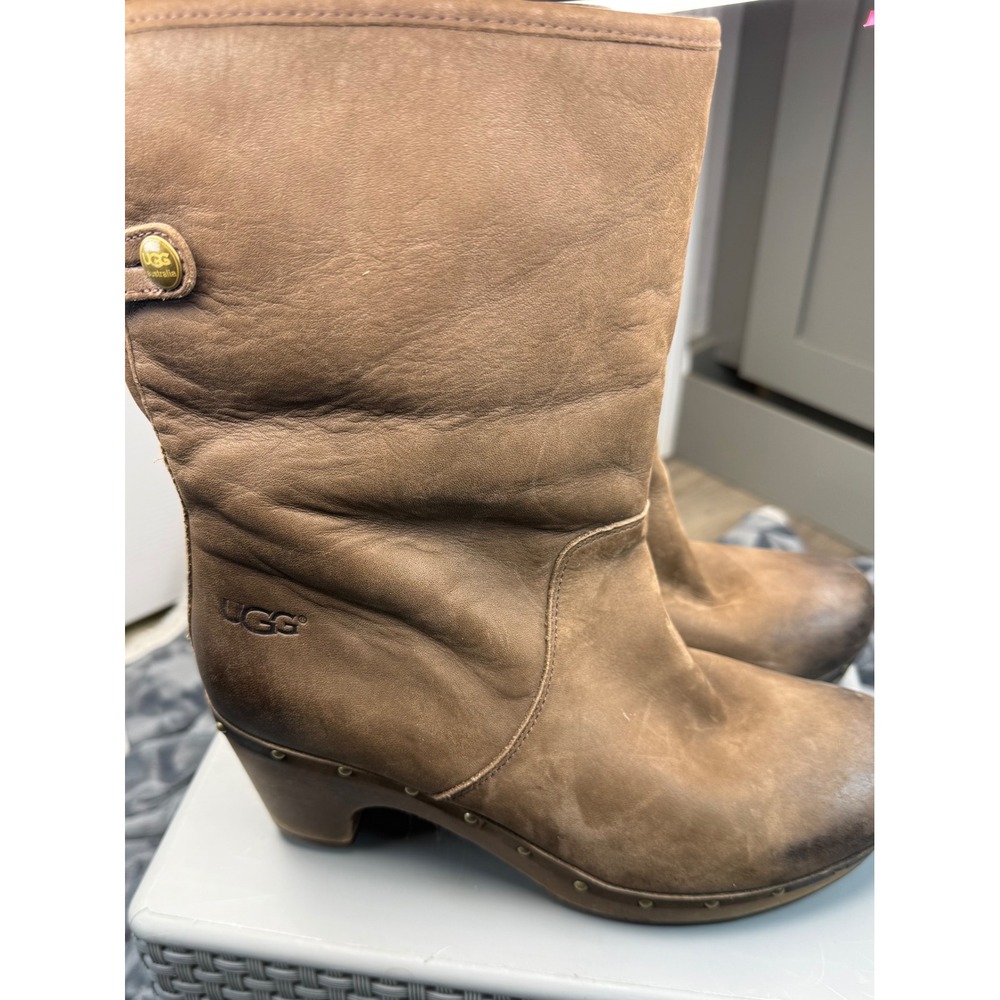 UGG Women's Brown Leather Studded Heel Boots Size‎ 9